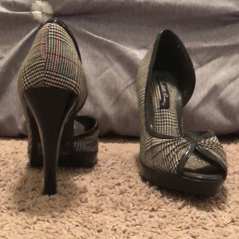 Super cute grey/red/black plaid heels